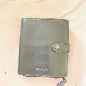 Coach card organizer